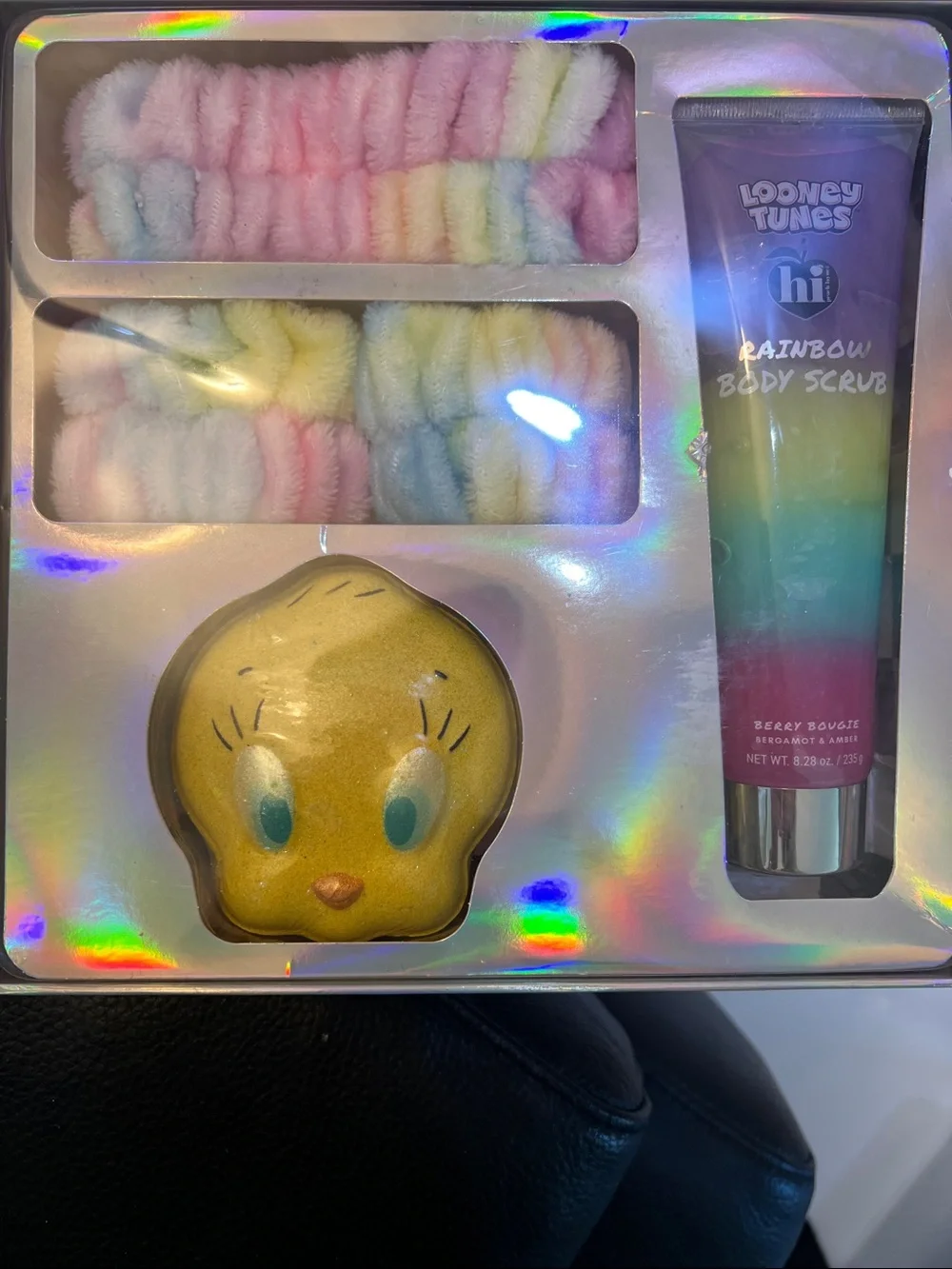 LOONEY TUNES HI TWEETY SPA BOX and 2 LOKAI Small Stretch rubber bracelets.